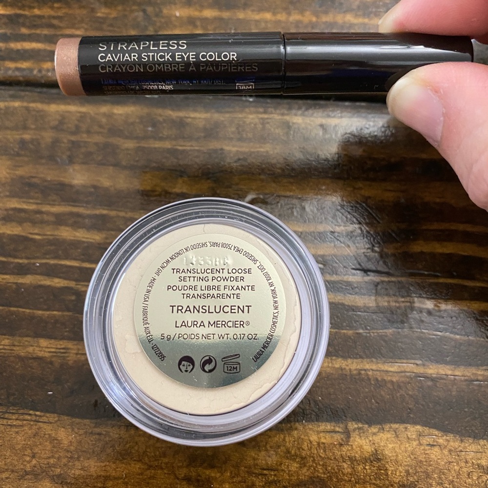 Laura Mercier translucent loose setting powder and eye color - Picture 4 of 4